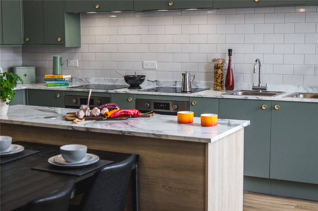 Property photo 2 of 25 Picture No. 52