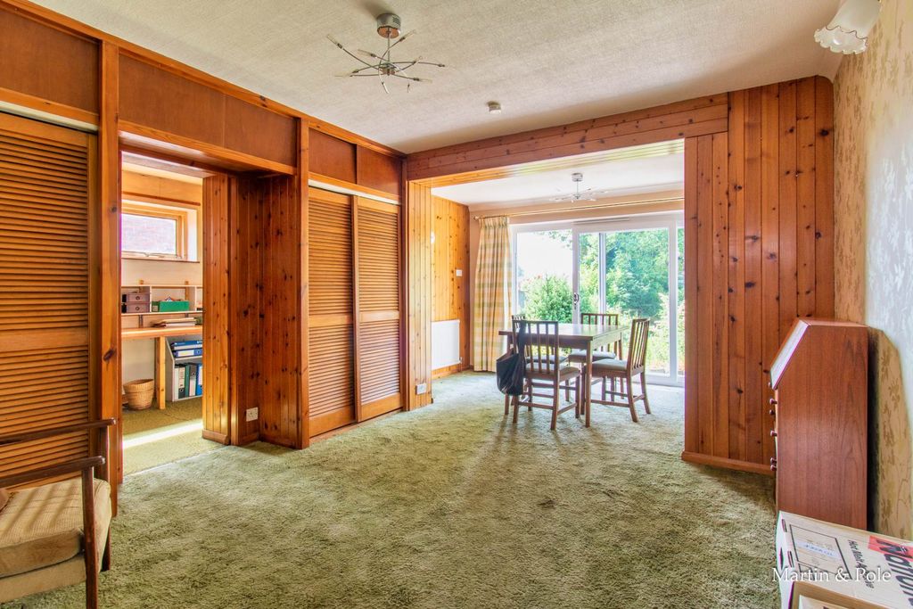Property photo 3 of 16