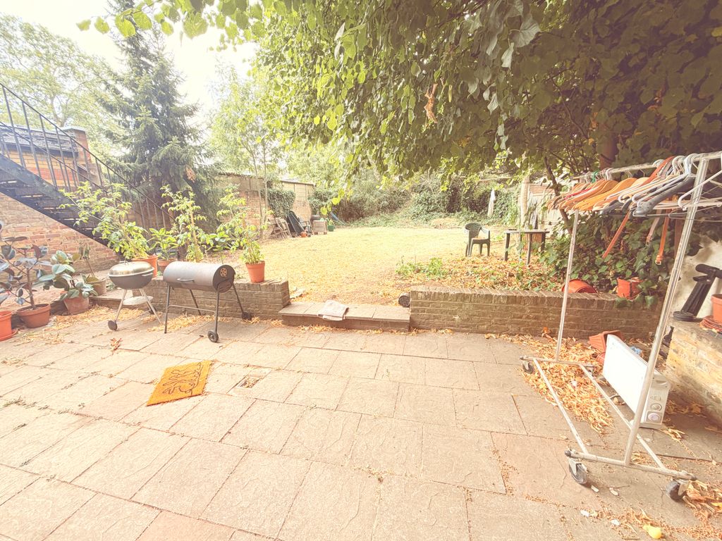 Property photo 3 of 8