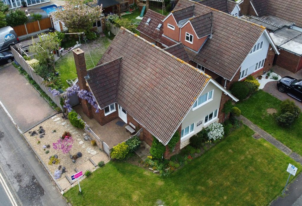 Property photo 3 of 29 Picture No. 36