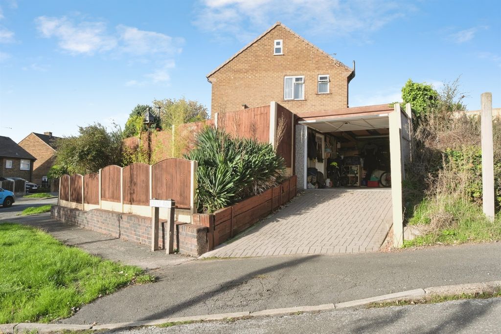 Property photo 2 of 19