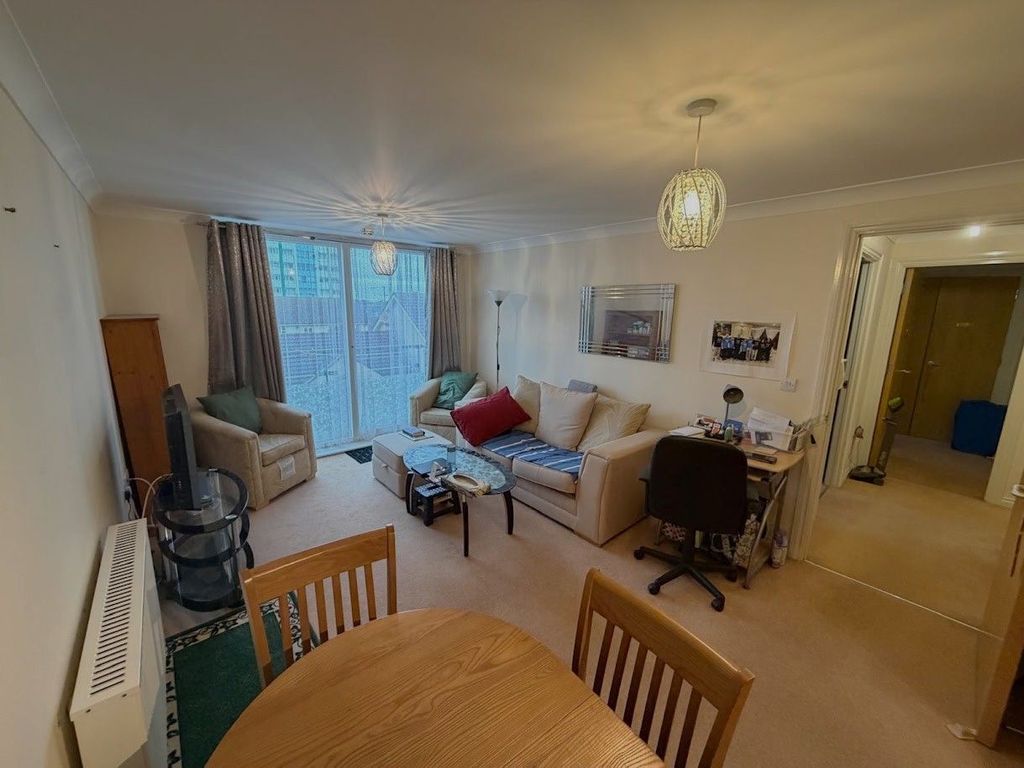 Property photo 2 of 8