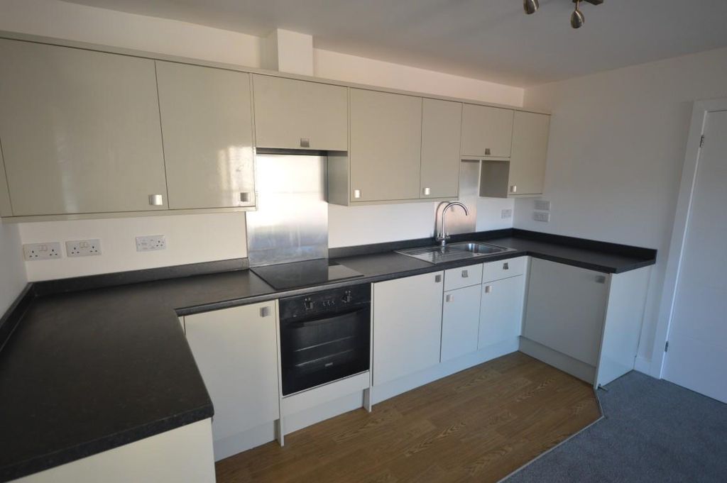 Property photo 3 of 12 Dsc_0009 (Medium).Jpg
