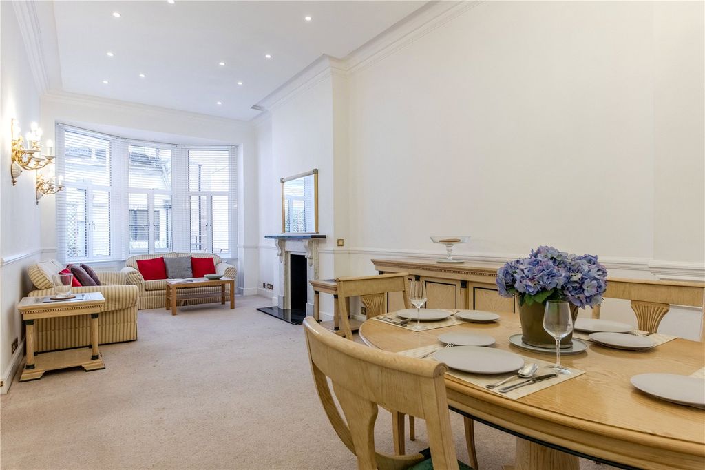 Property photo 3 of 11 Reception Room