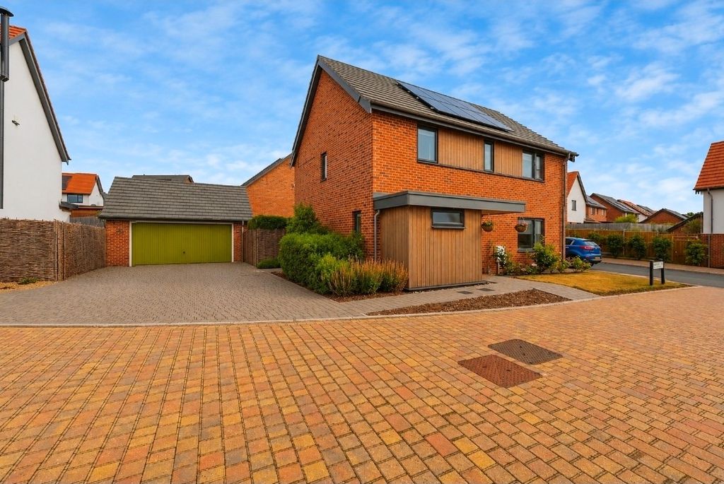 Property photo 1 of 24