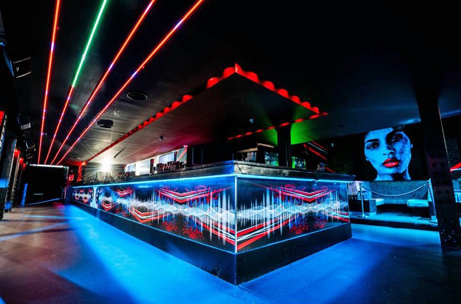 Property photo 2 of 8