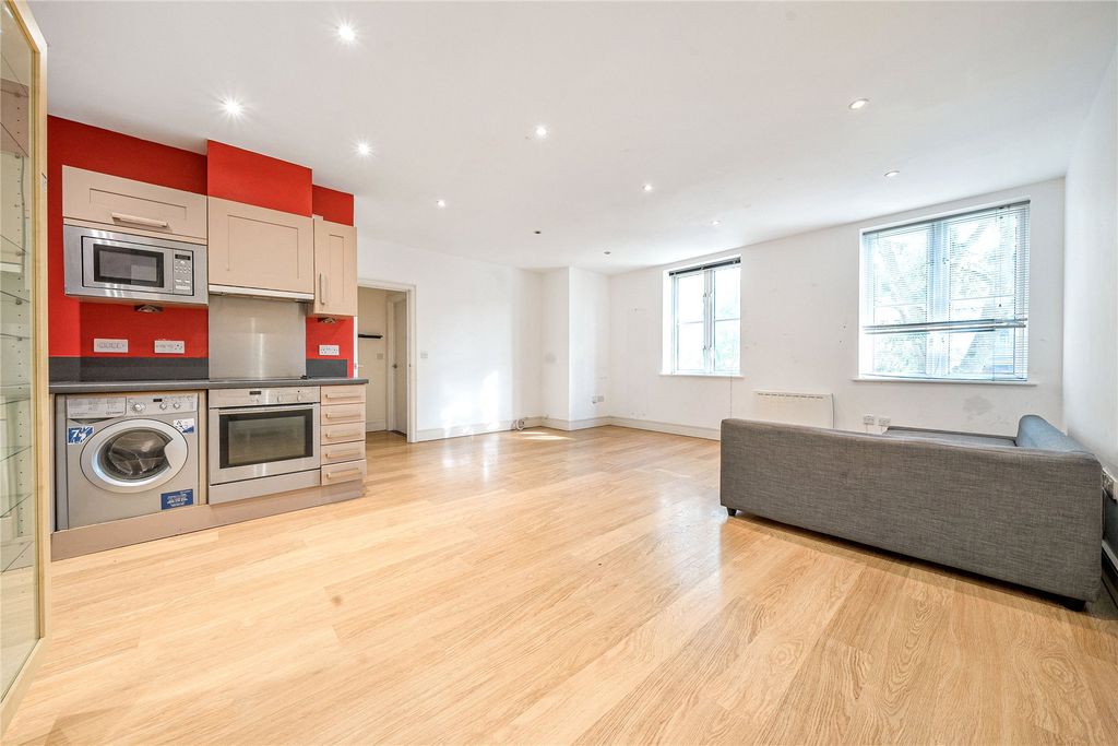 Property photo 3 of 11 Picture No. 06