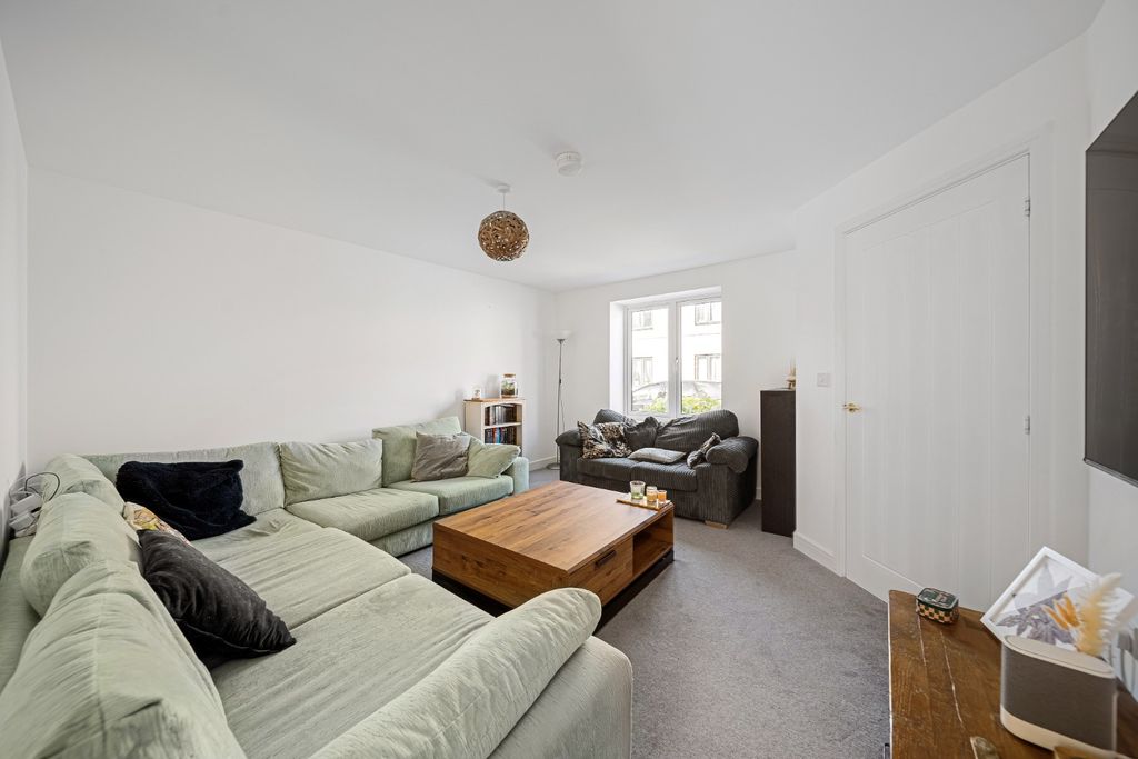 Property photo 2 of 17 5041872