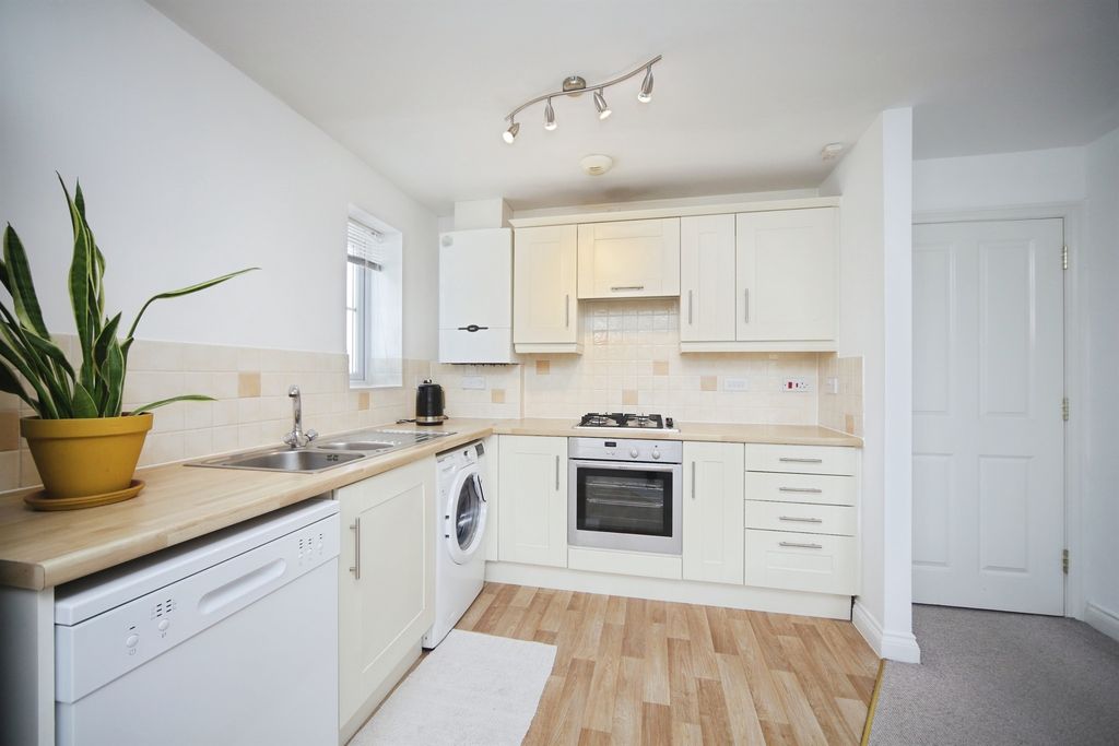 Property photo 2 of 11