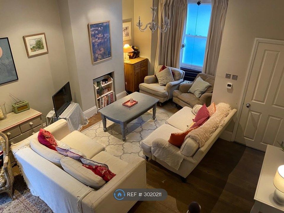 Property photo 1 of 14 Sitting Room Aerial