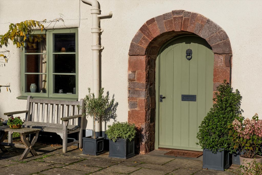 Property photo 2 of 22 Image