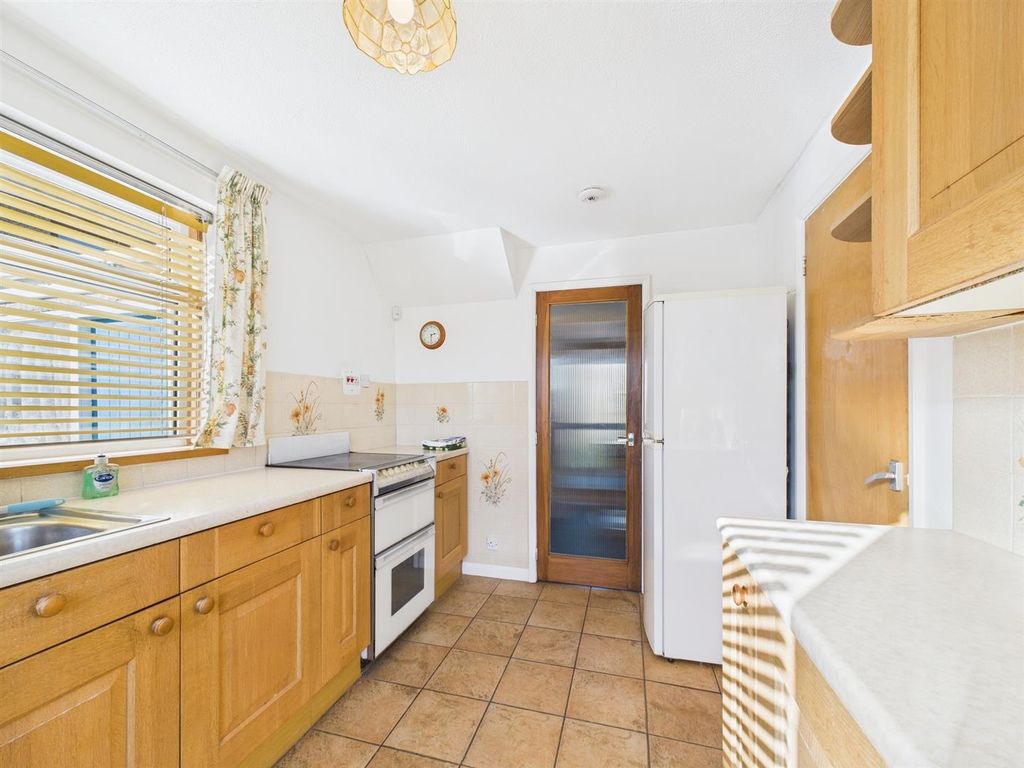 Property photo 3 of 16 Cam01486G0-Pr0891-Still002.Jpg