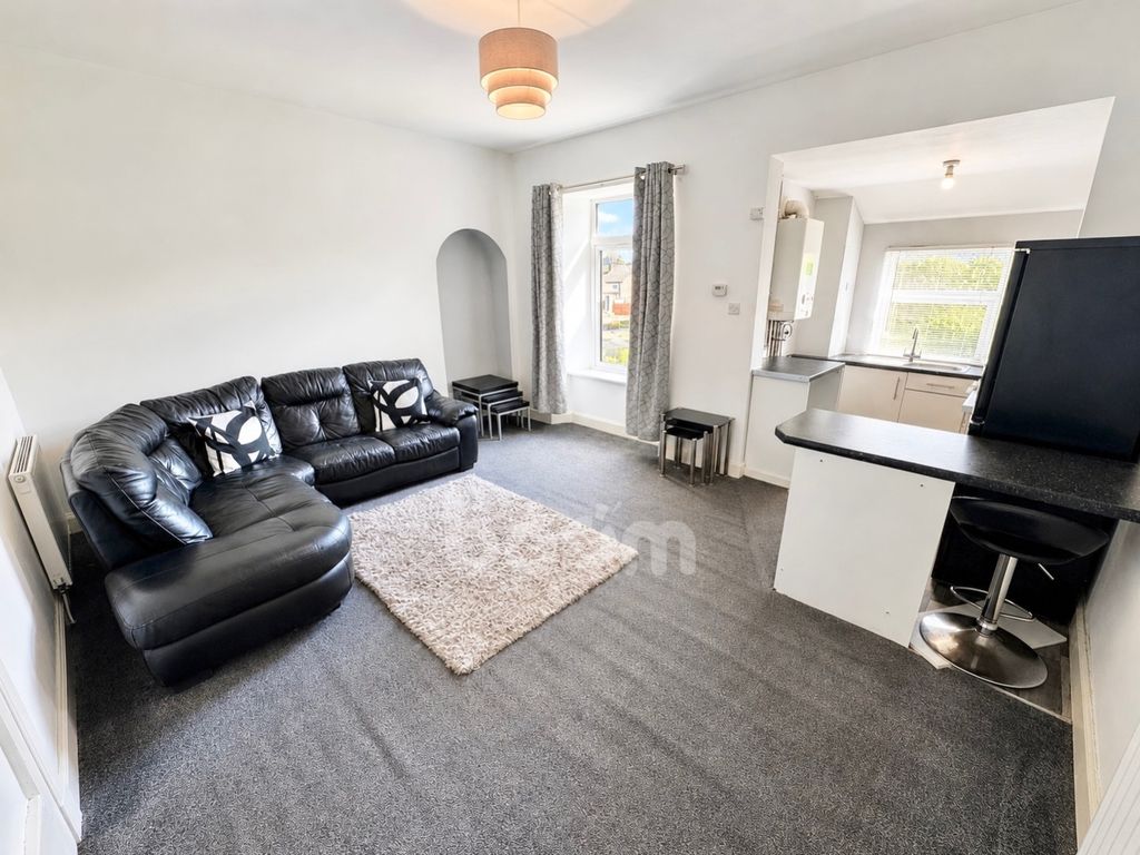 Property photo 3 of 21 Dean Road, Kilbirnie Lounge