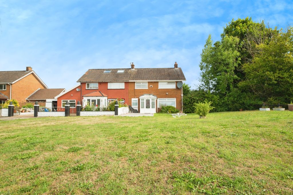Property photo 2 of 16