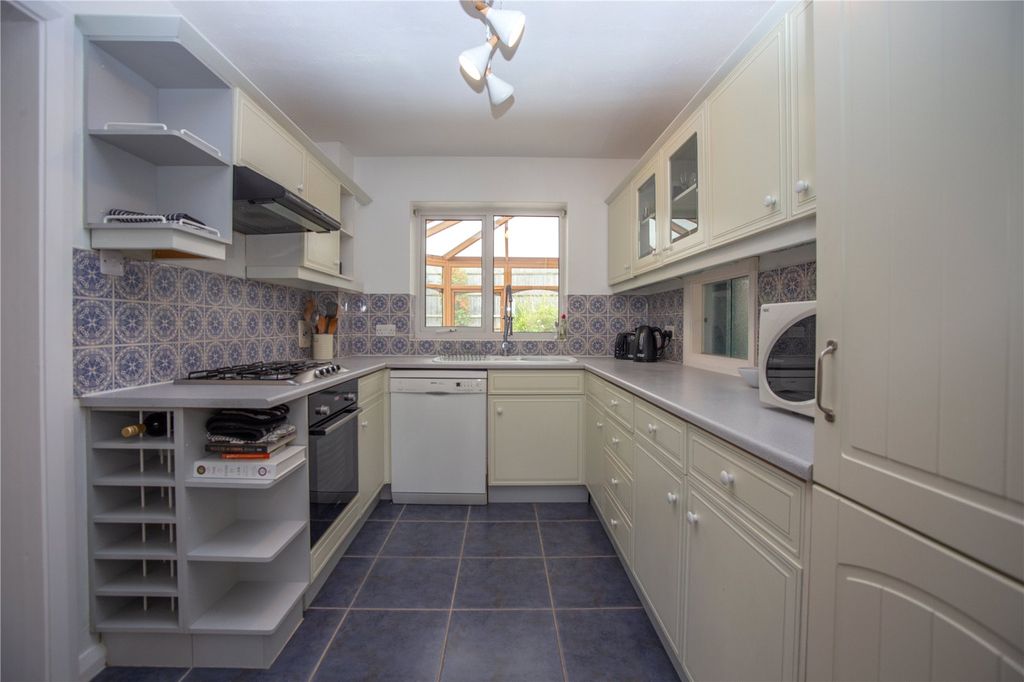 Property photo 3 of 20 Picture No. 11