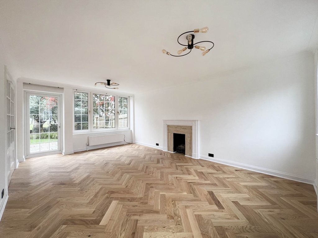 Property photo 3 of 37