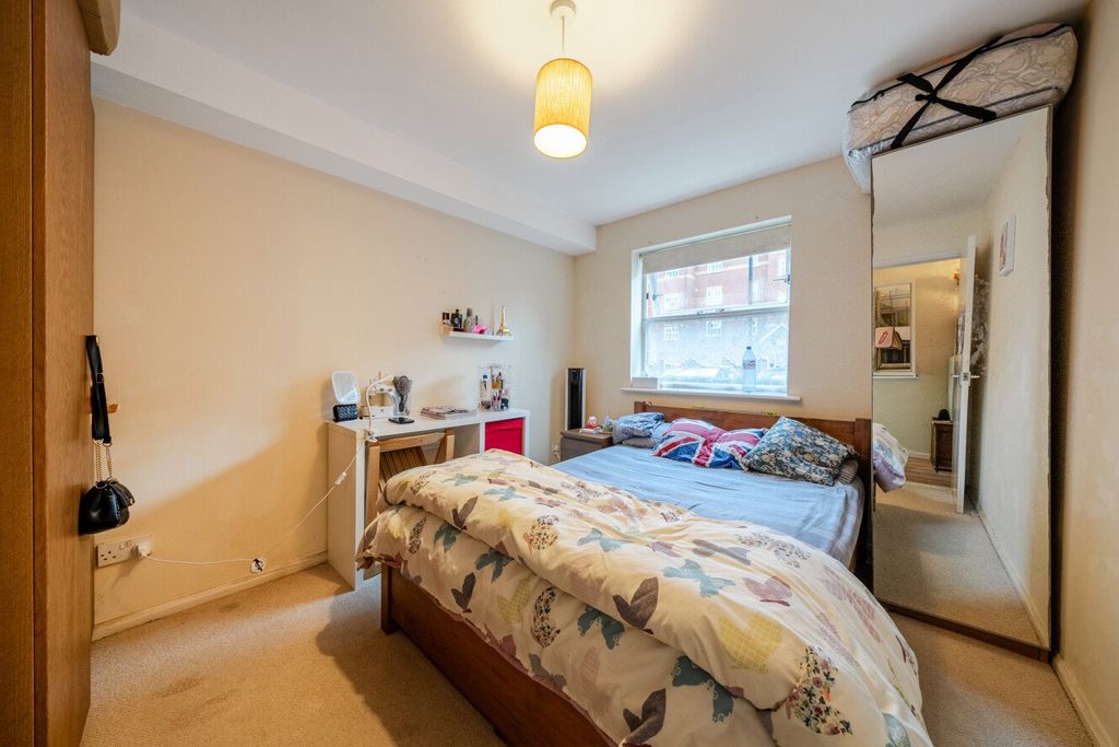 Property photo 3 of 14 Picture No. 16