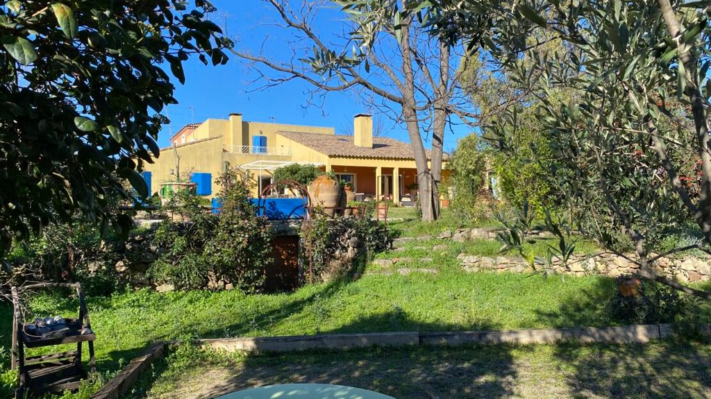 Property photo 1 of 37