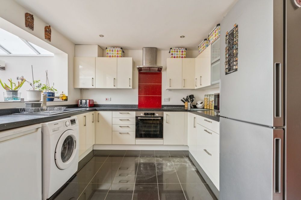 Property photo 2 of 16