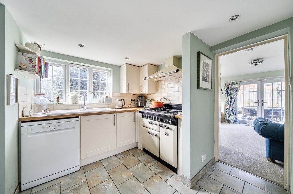 Property photo 3 of 13