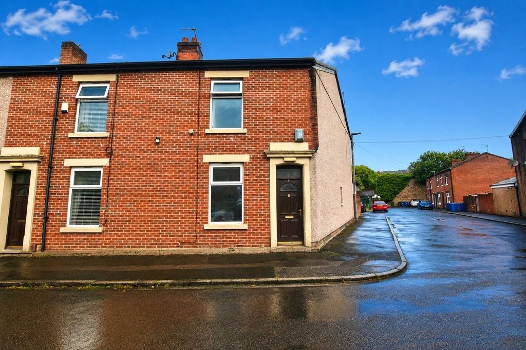 Property photo 1 of 11 External