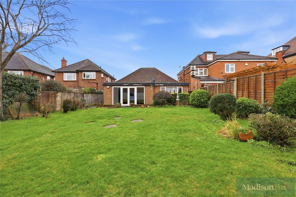 Property photo 3 of 28 Picture No. 09