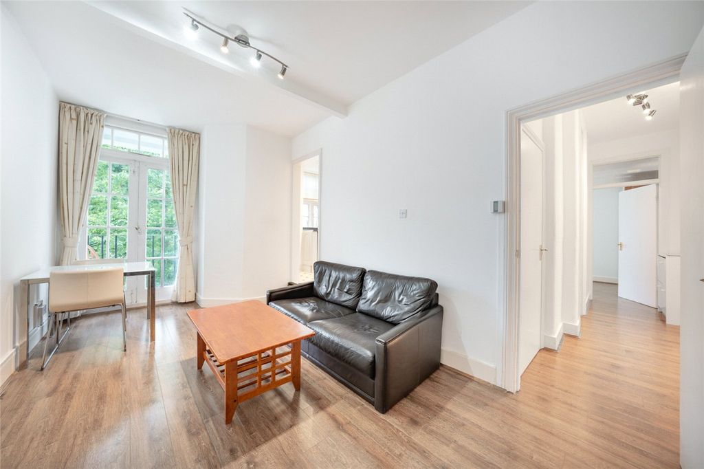Property photo 2 of 17 Picture No. 27