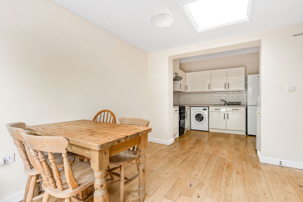 Property photo 2 of 20 Reception/Kitchen