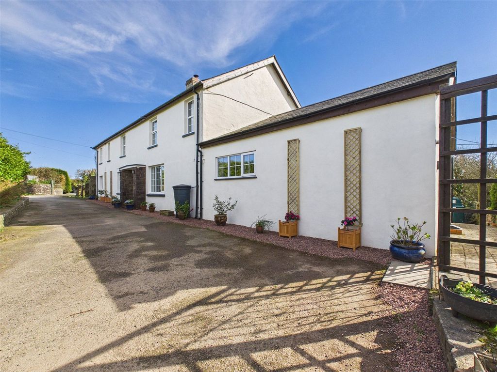 Property photo 1 of 28 Picture No. 45