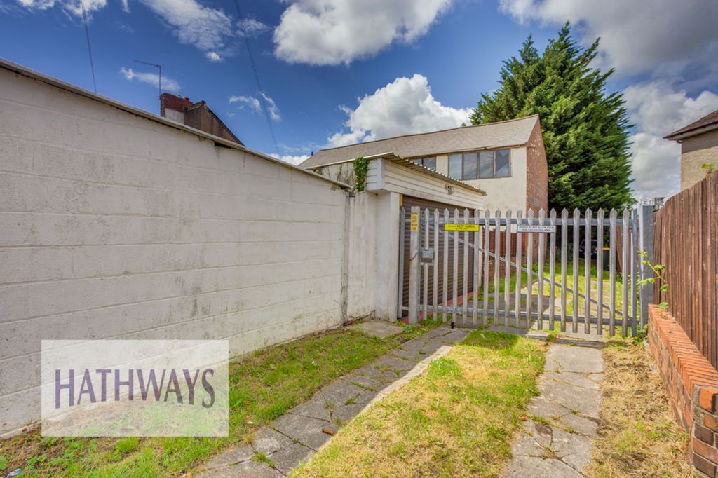 Property photo 3 of 42