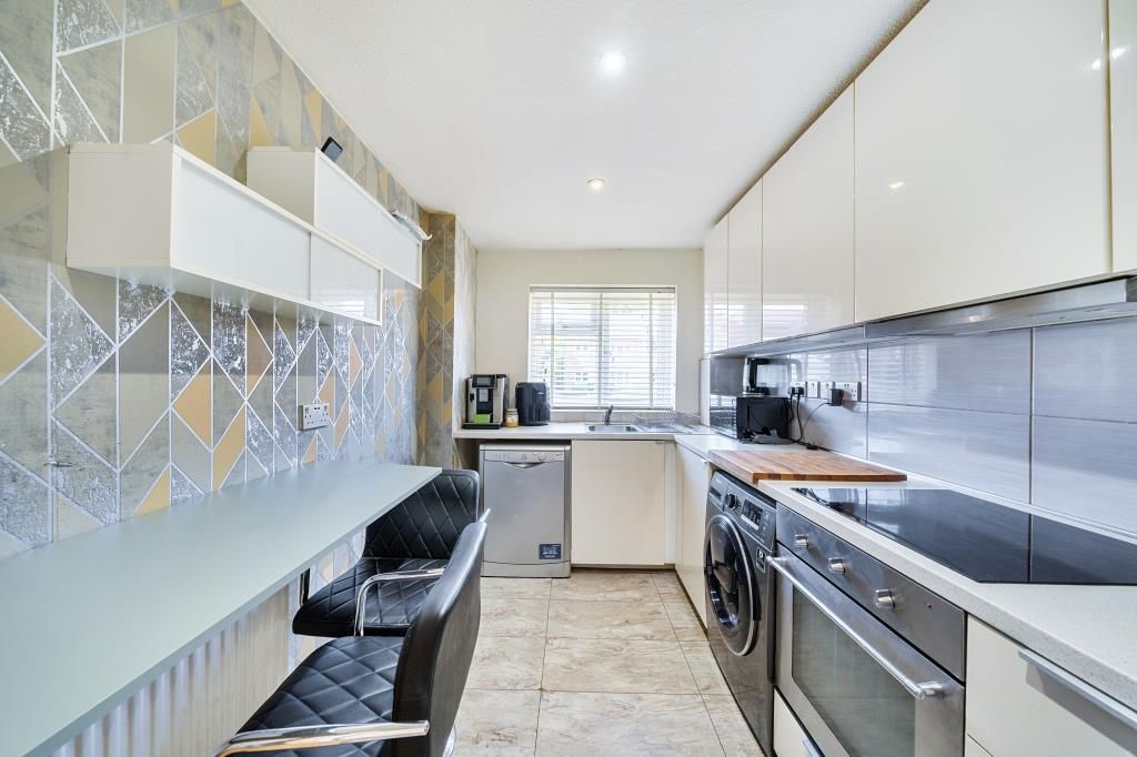Property photo 2 of 20 Kitchen