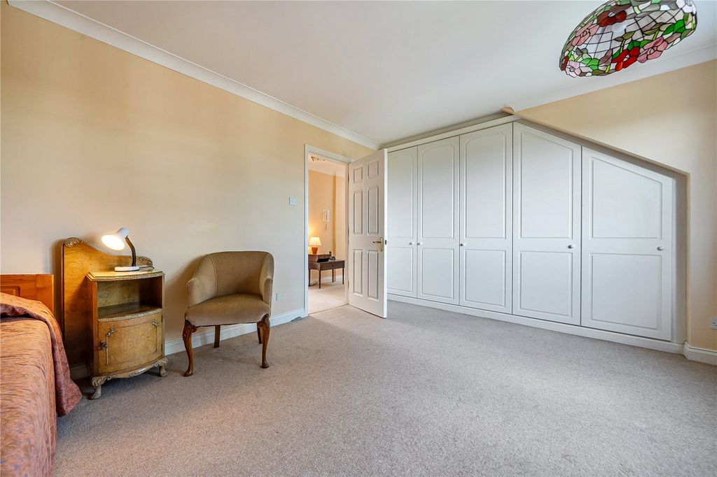 Additional image 22 of 3 bed flat for saleCulloden Road, Enfield EN2