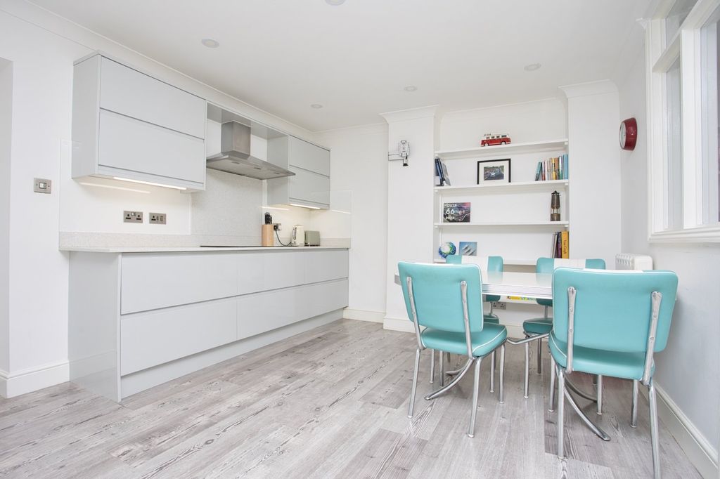 Additional image 4 of 2 bed flat for saleThe Leas, Folkestone CT20