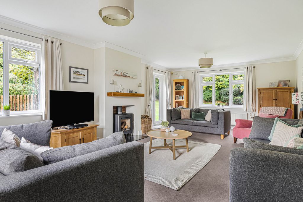 Property photo 3 of 29