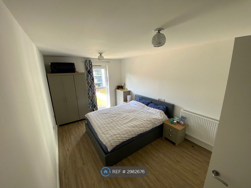 Property photo 2 of 7 Bedroom 1