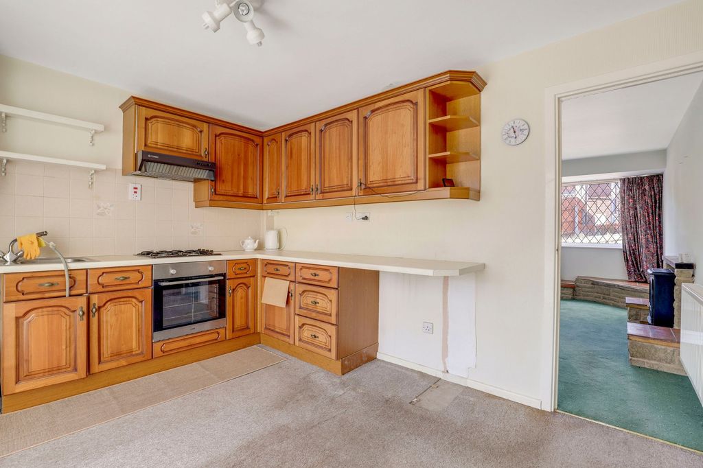Property photo 3 of 13