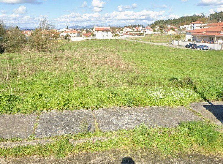 Property photo 1 of 6 Plot Of Land Sell In Valença, Cristelo Covo E Arão,Valença