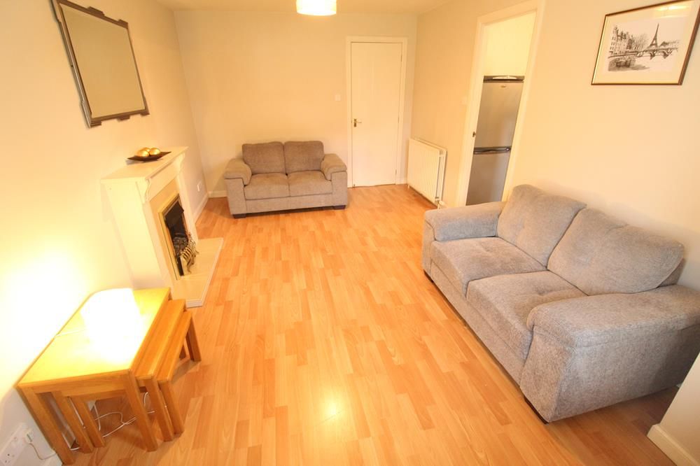 Property photo 2 of 14 Lounge