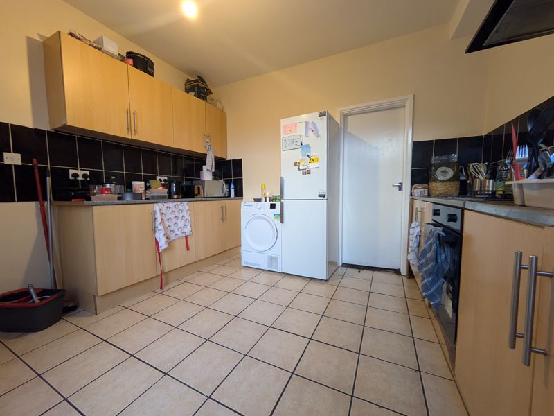 Property photo 3 of 11 Photo 6