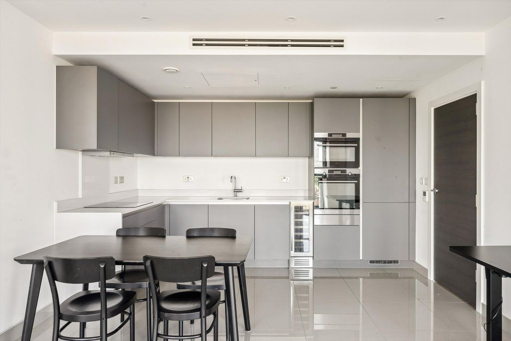 Property photo 2 of 11 Image