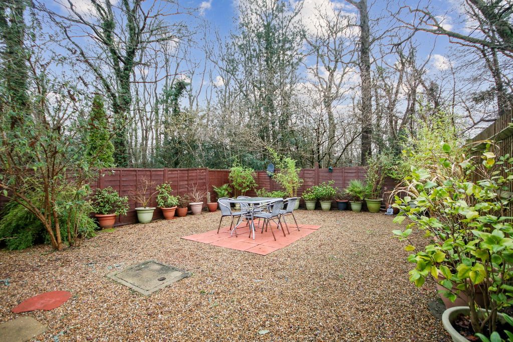Additional image 9 of 1 bed maisonette for saleThe Dell, East Grinstead RH19