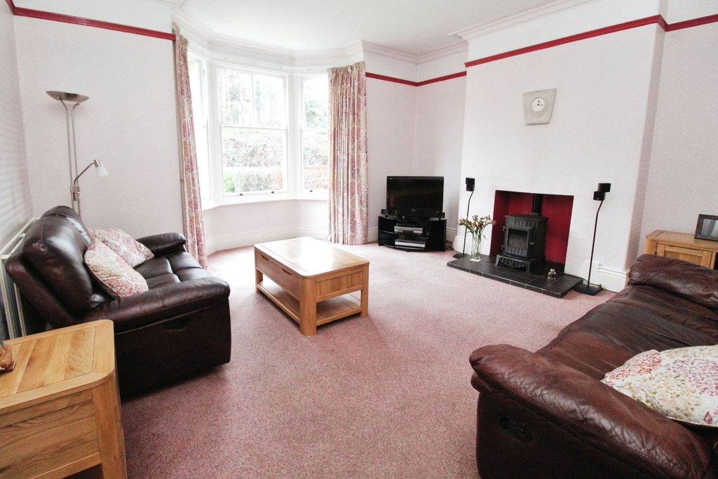 Property photo 3 of 20