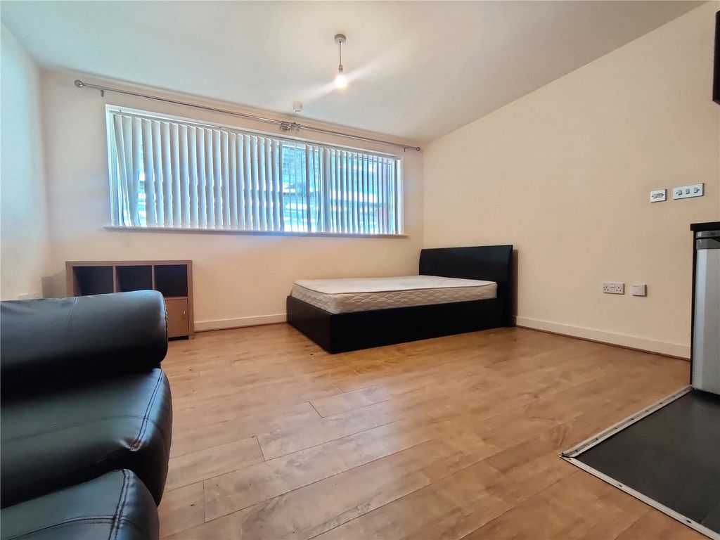 Property photo 1 of 4 Picture No. 09