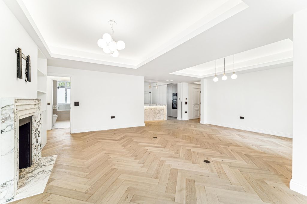 Property photo 3 of 17 Image