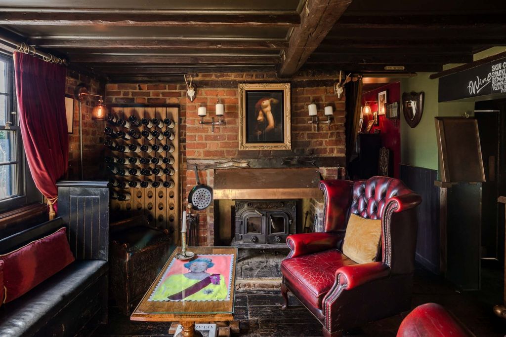 Property photo 1 of 43