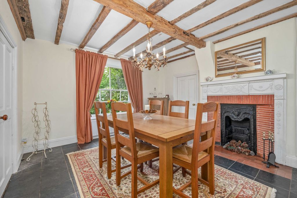 Property photo 3 of 43