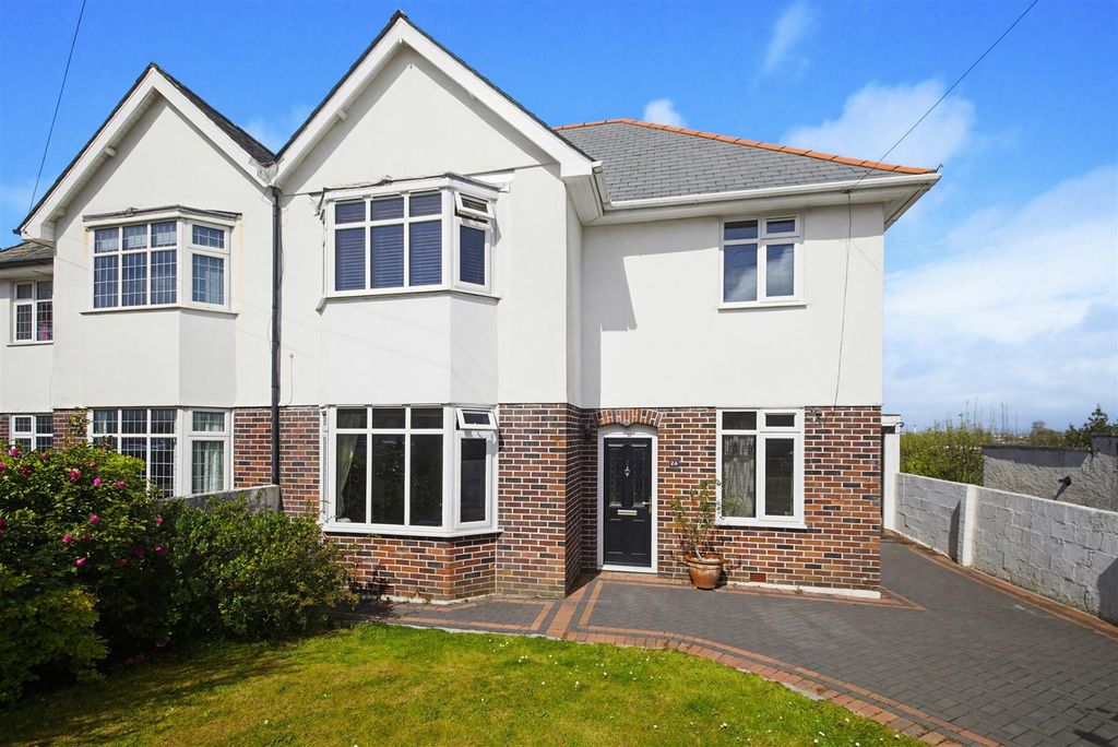 Property photo 1 of 26 Front Exterior