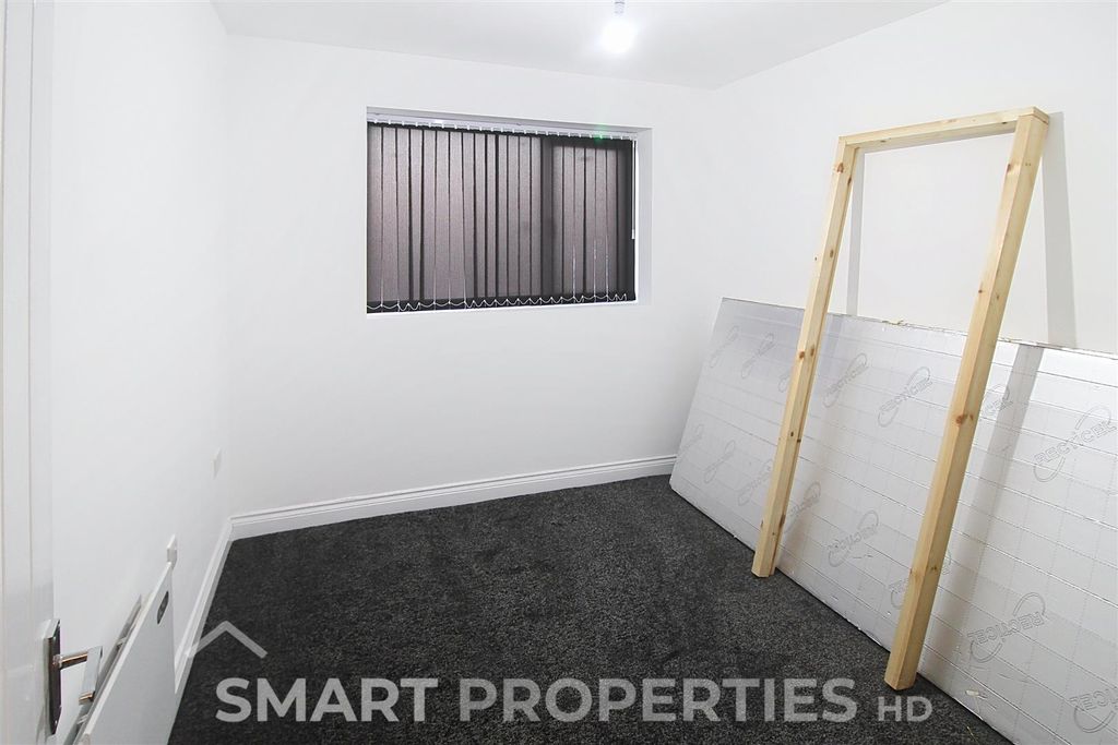 Property photo 3 of 7 9A-Fourth-Avenue_00001.Jpeg