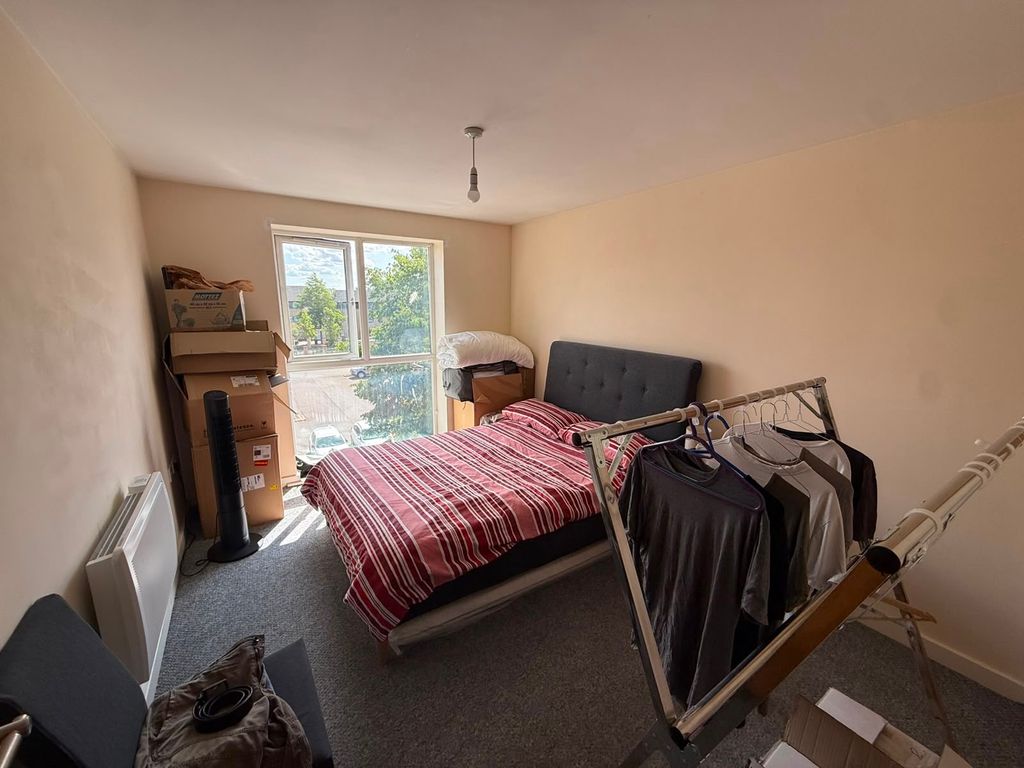 Property photo 3 of 6