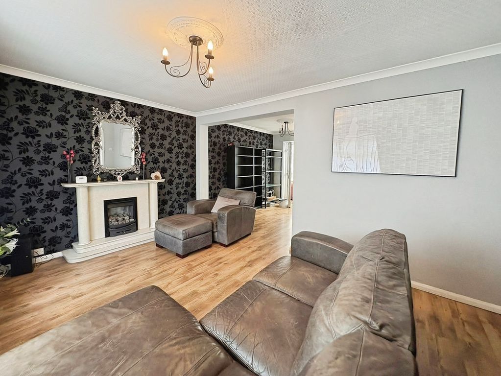 Property photo 3 of 15 Photo 15